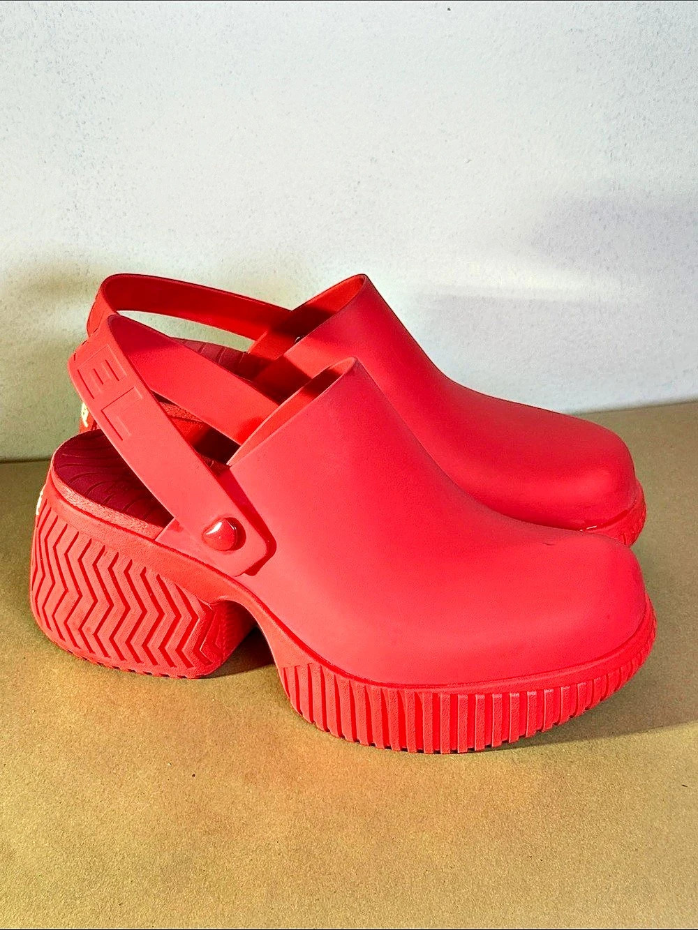 Sorel Out N About III City Clog Red Clogs US 9